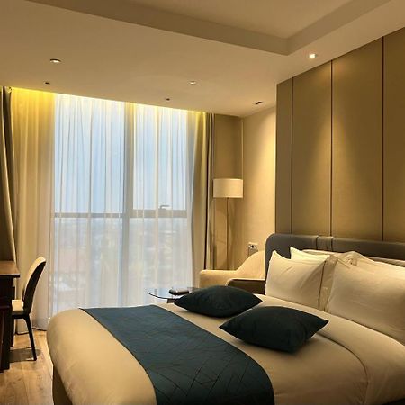 Sofia International Hotel Бишкек Екстериор снимка