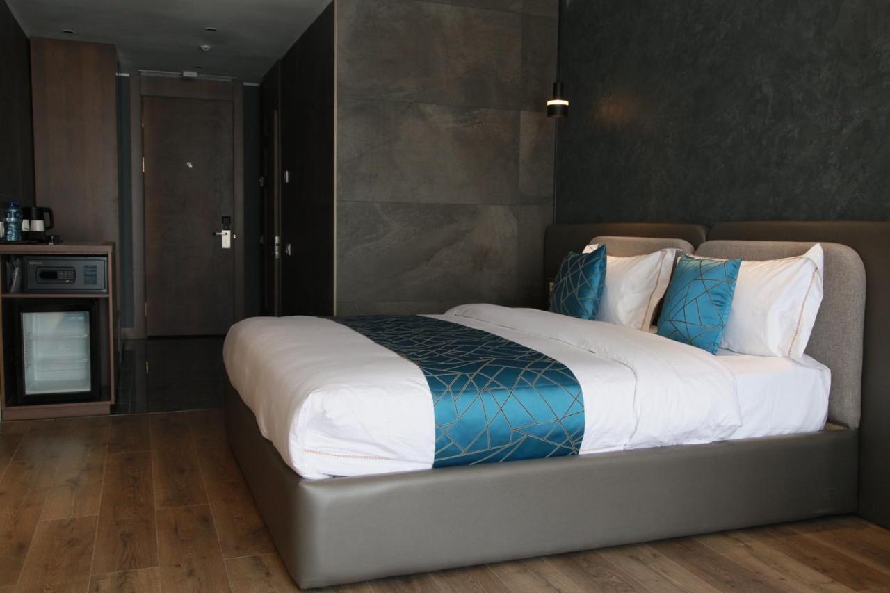 Sofia International Hotel Бишкек Екстериор снимка