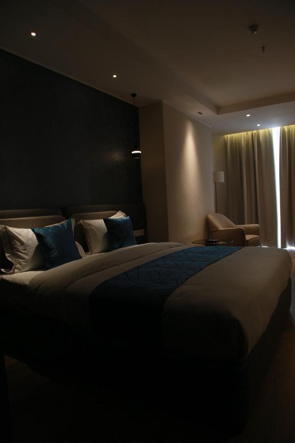 Sofia International Hotel Бишкек Екстериор снимка