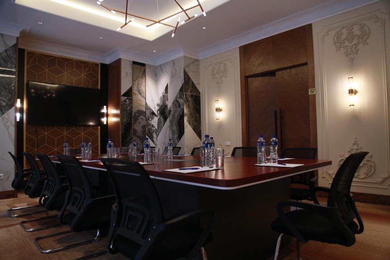 Sofia International Hotel Бишкек Екстериор снимка