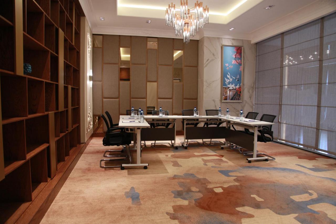 Sofia International Hotel Бишкек Екстериор снимка