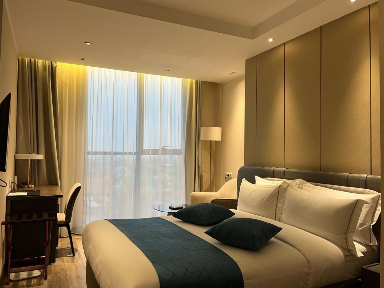 Sofia International Hotel Бишкек Екстериор снимка