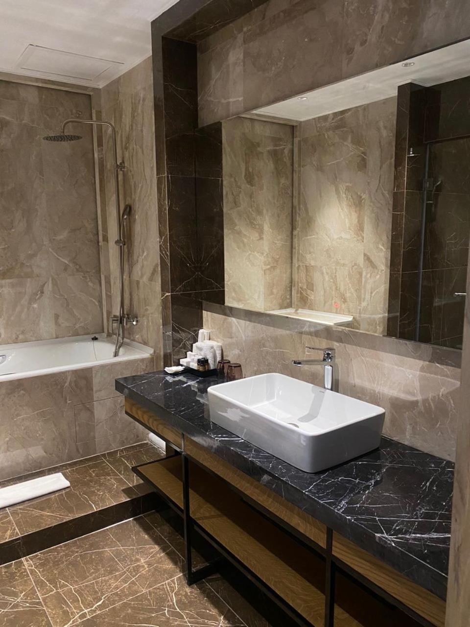 Sofia International Hotel Бишкек Екстериор снимка