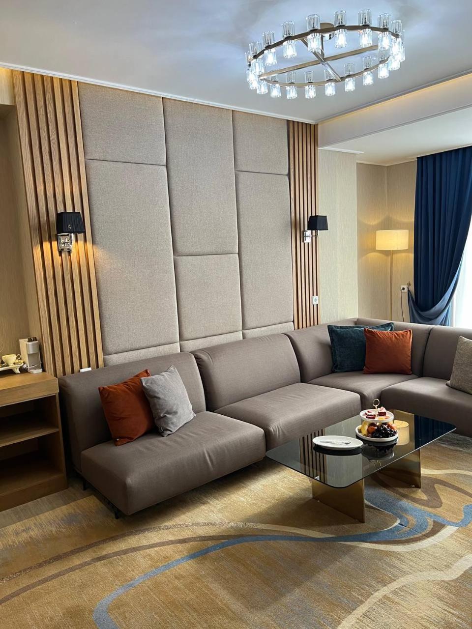 Sofia International Hotel Бишкек Екстериор снимка