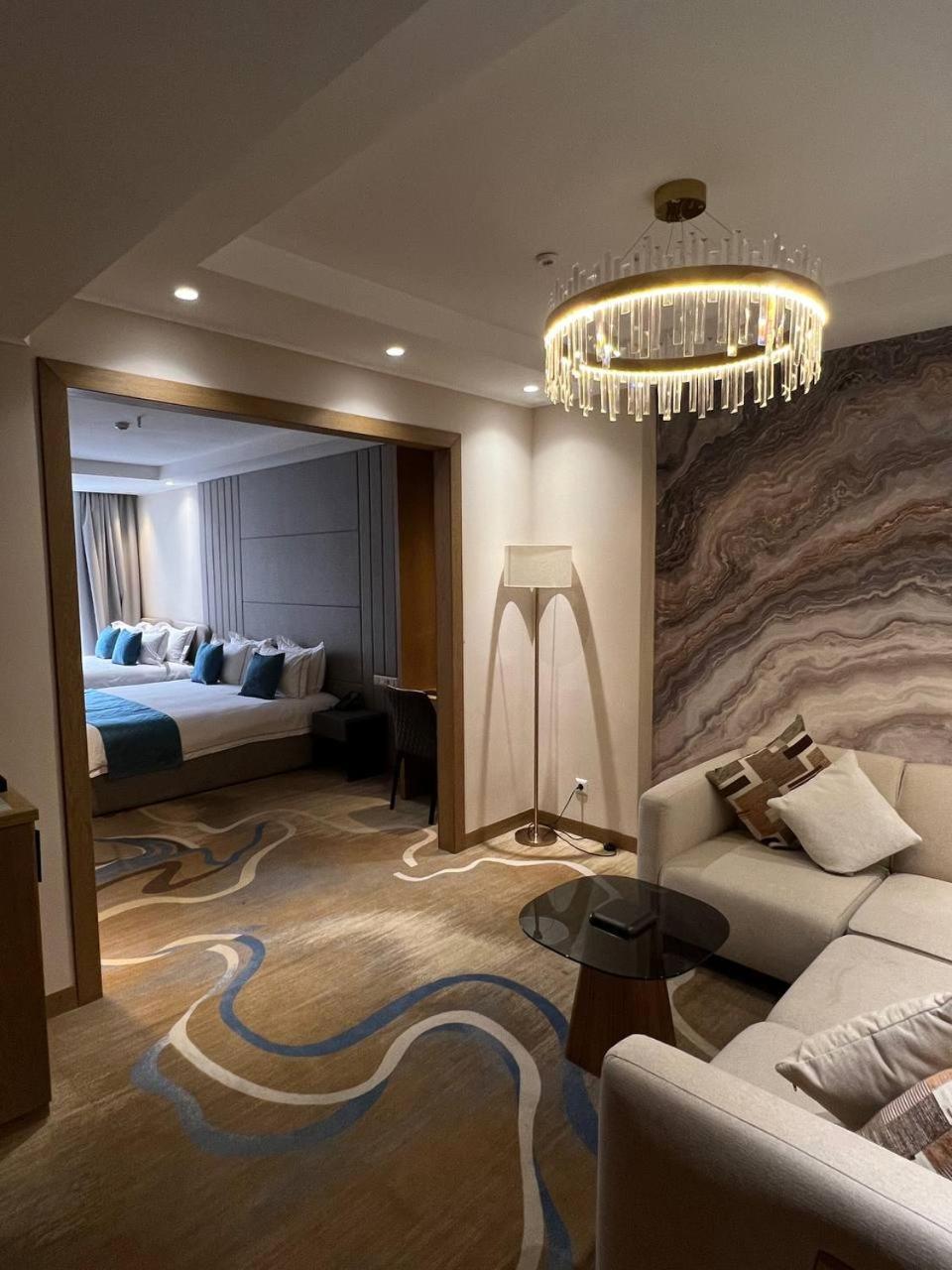 Sofia International Hotel Бишкек Екстериор снимка